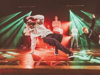 Let’s groove! – Eastside Fun Crew